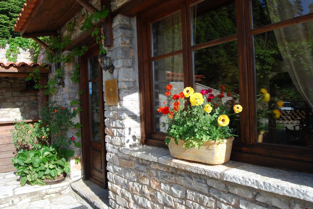 Dryades Guesthouse Ano Khora Exterior foto